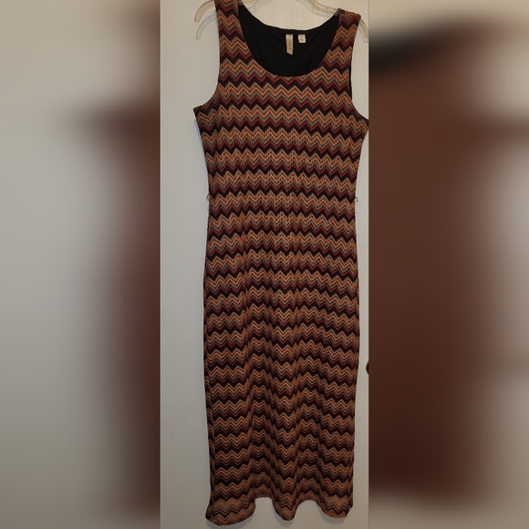 Maxi chevron dress worn once - Picture 1 of 4